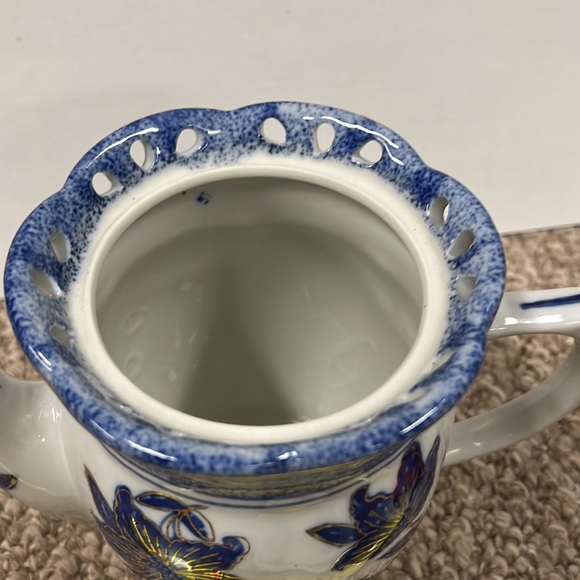 New TeaPot - Picture 3 of 10